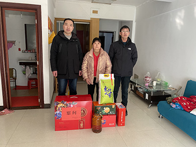 慰問合影-1